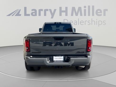 New 2026 RAM 3500 Big Horn AWD/4WD image 4