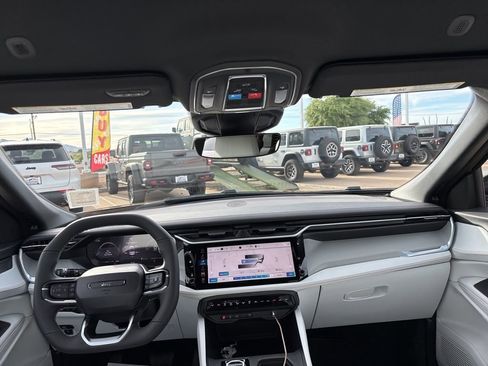 New 2026 Jeep Cherokee Limited AWD/4WD image 39