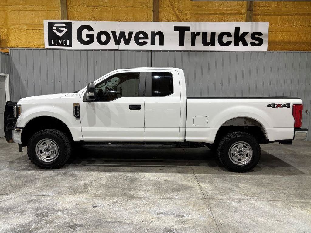 Used 2018 Ford F250 XL w/ Power Equipment Group AWD/4WD image 2
