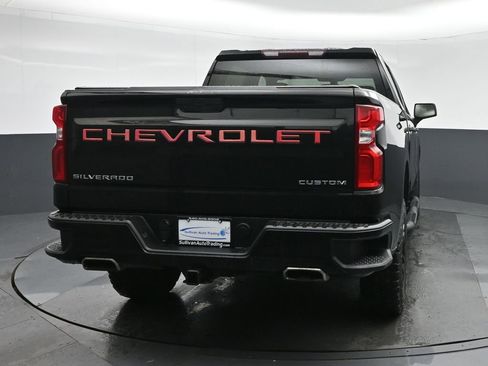 Used 2019 Chevrolet Silverado 1500 Custom Trail Boss w/ Custom Convenience Package AWD/4WD image 6