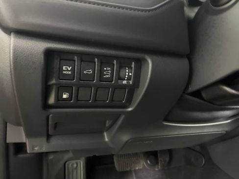 Used 2025 Subaru Forester Premium w/ Protection Package (1PH) AWD/4WD image 21