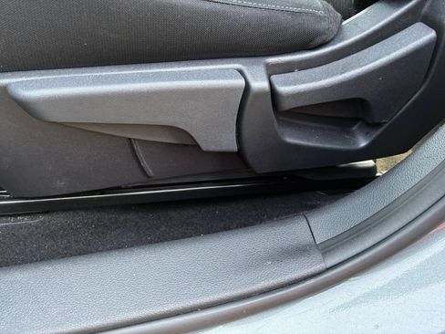Used 2025 Nissan Sentra SV FWD image 18