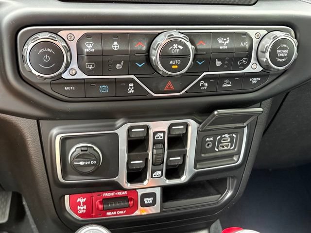 Used 2022 Jeep Wrangler Unlimited Rubicon 4xe w/ Cold Weather Group AWD/4WD image 14