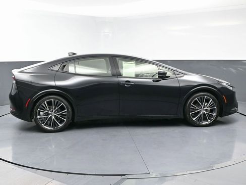 Used 2024 Toyota Prius XLE image 8