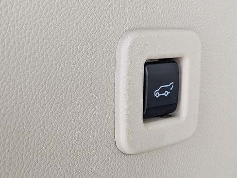 Used 2017 Ford Expedition EL Limited w/ Equipment Group 301A image 14