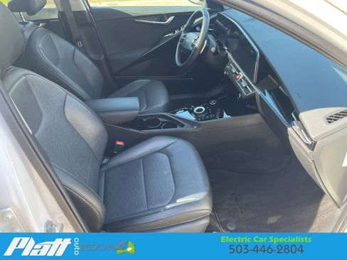 Used 2023 Kia Niro Wave image 53