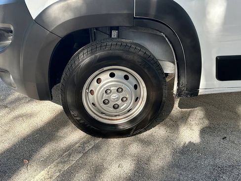 Used 2023 RAM ProMaster 2500 FWD image 24