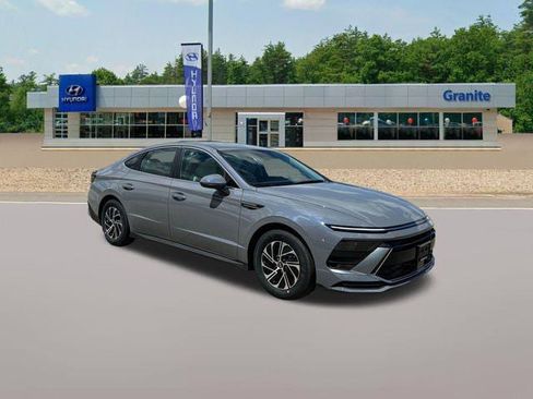 New 2026 Hyundai Sonata Blue FWD image 4
