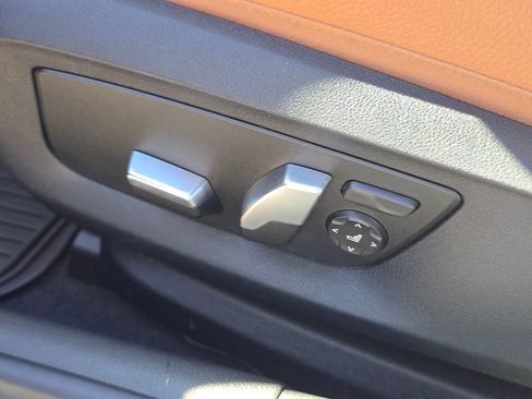 Used 2018 BMW 530e RWD image 25