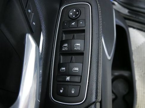 Used 2023 RAM 1500 Laramie AWD/4WD image 18