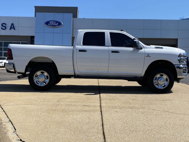 Used 2025 RAM 2500 Tradesman AWD/4WD image 2