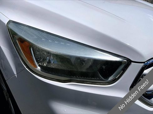 Used 2017 Ford Escape SE AWD/4WD image 25