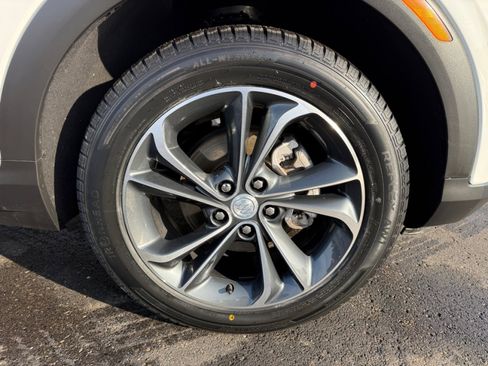 Used 2022 Buick Encore GX Select w/ Safety Package II image 35