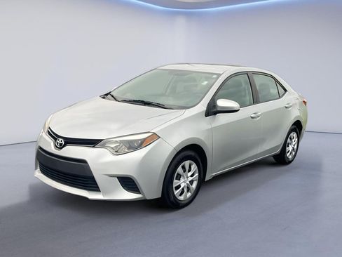 Used 2016 Toyota Corolla L FWD image 2