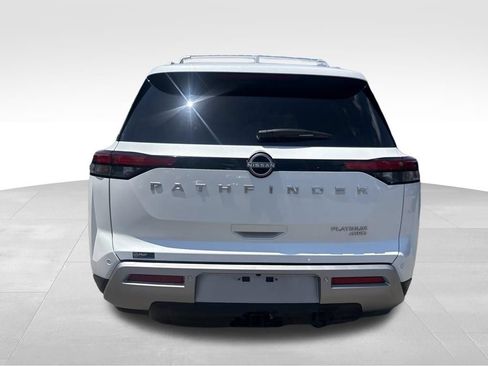 Used 2025 Nissan Pathfinder Platinum AWD/4WD image 15