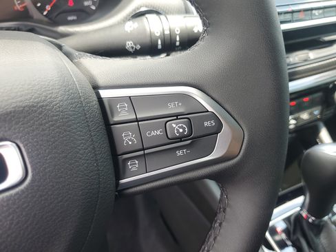 New 2026 Jeep Compass Limited AWD/4WD image 17