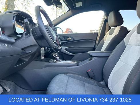 Certified 2024 Chevrolet Trax RS w/ Driver Confidence Package FWD image 17