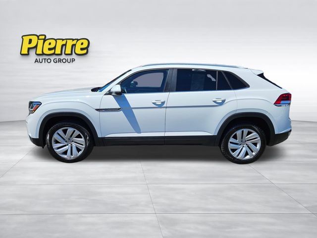 Used 2021 Volkswagen Atlas Cross Sport SE w/ Panoramic Sunroof Package FWD image 2