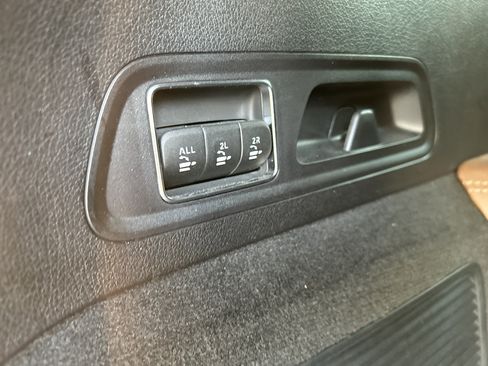 Certified 2024 Mercedes-Benz GLS 450 4MATIC image 12