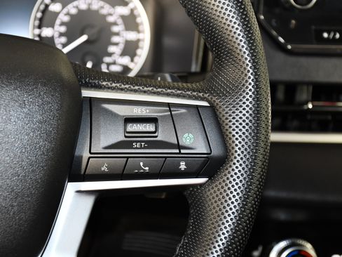 Used 2023 Mitsubishi Outlander SE AWD/4WD image 14