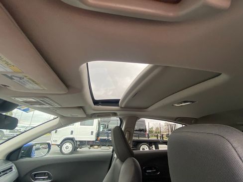 Used 2022 Honda HR-V EX image 19