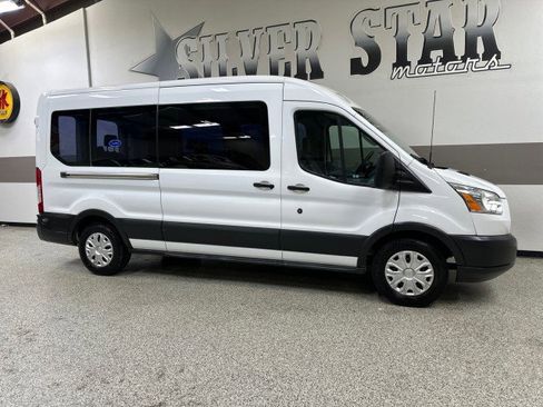 Used 2017 Ford Transit 350 XLT image 33