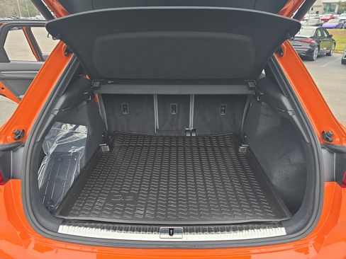 Used 2025 Audi Q3 2.0T Premium w/ Convenience Package image 12