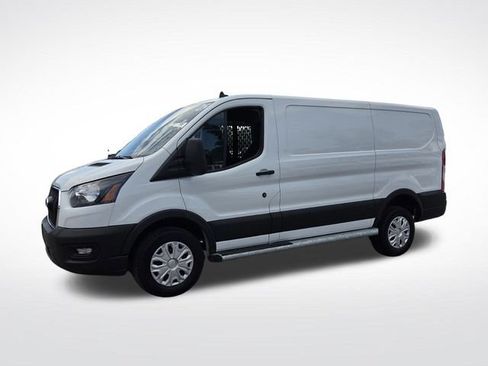 Certified 2025 Ford Transit 250 Low Roof w/ Exterior Upgrade Package RWD image 5