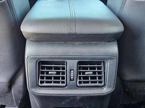 Used 2020 Toyota RAV4 XLE Premium FWD image 17