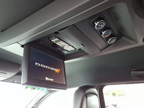 Used 2017 Dodge Grand Caravan GT w/ Safety Sphere Group FWD image 11