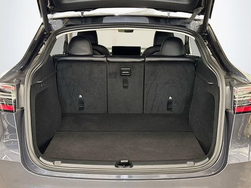 Used 2024 Tesla Model Y 2WD image 22