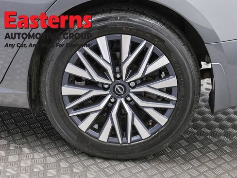 Used 2023 Nissan Altima 2.5 SV w/ SV Premium Package FWD image 33