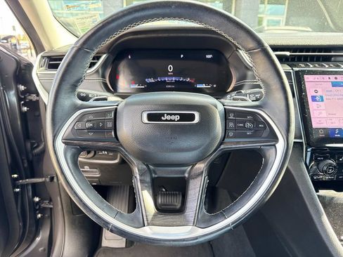Used 2022 Jeep Grand Cherokee Limited RWD image 24