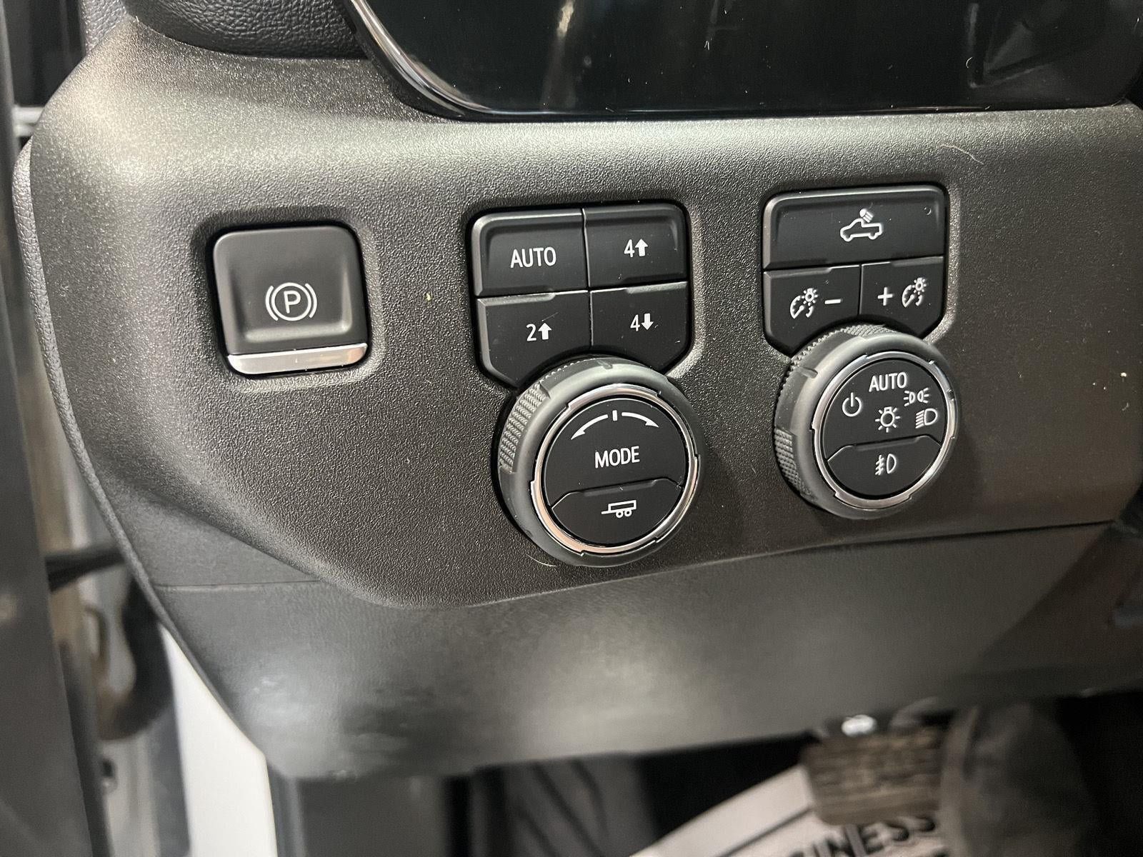Used 2023 Chevrolet Silverado 1500 RST AWD/4WD image 19