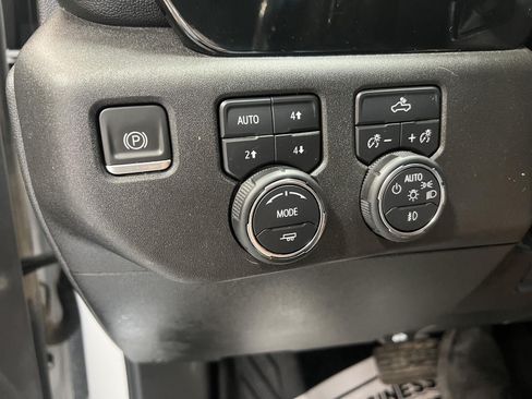 Used 2023 Chevrolet Silverado 1500 RST AWD/4WD image 19