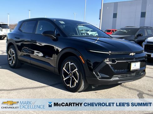 New 2026 Chevrolet Equinox EV LT w/ Comfort Package image 3