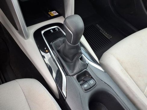 Used 2023 Toyota Corolla Cross LE image 18