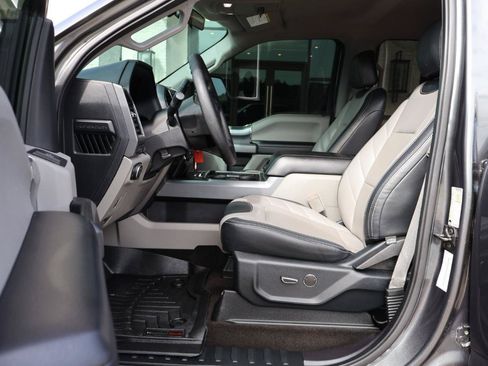 Used 2018 Ford F250 XLT w/ XLT Premium Package AWD/4WD image 9