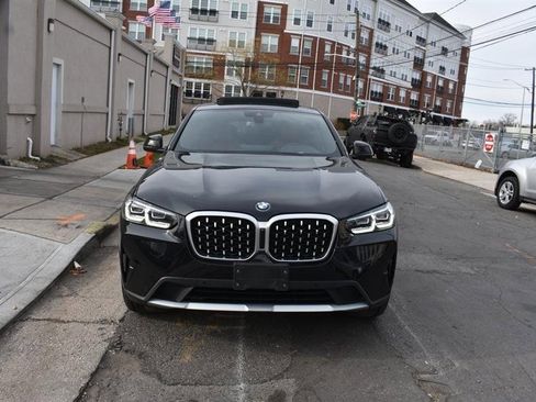 Used 2021 BMW X4 xDrive30i w/ M Sport Package image 3