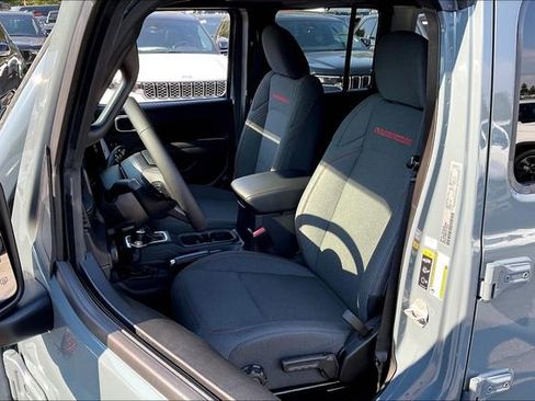 New 2025 Jeep Wrangler Unlimited Rubicon w/ XTREMEE 35" Tire Package image 11