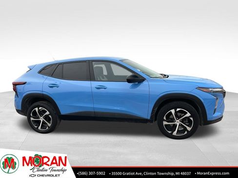 Certified 2024 Chevrolet Trax RS w/ Driver Confidence Package image 7