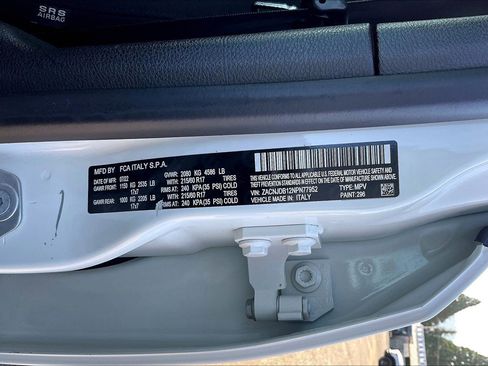 Certified 2022 Jeep Renegade Latitude image 30