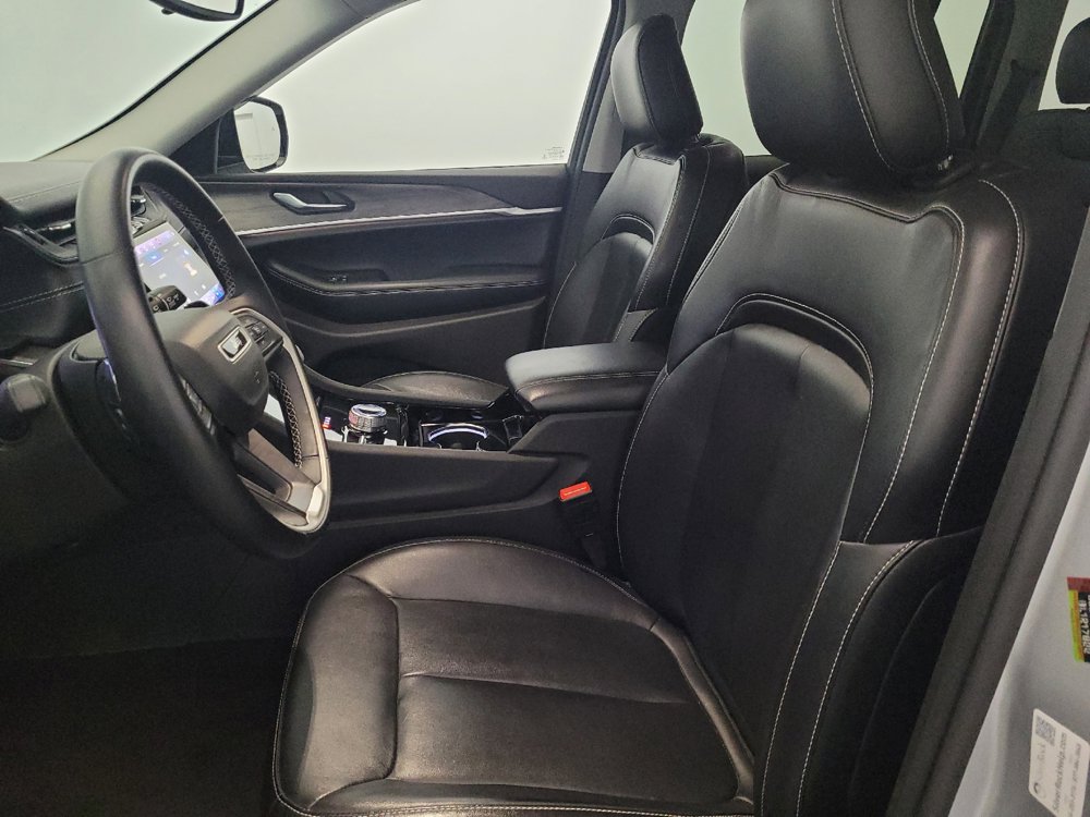 Used 2022 Jeep Grand Cherokee Limited AWD/4WD image 17