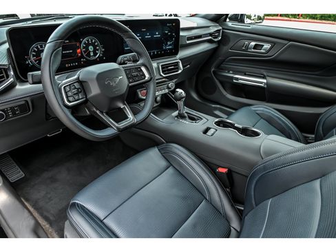 Used 2025 Ford Mustang GT Premium RWD image 23