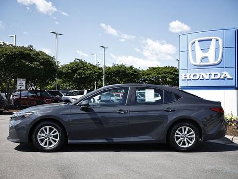 Used 2025 Toyota Camry LE FWD image 4