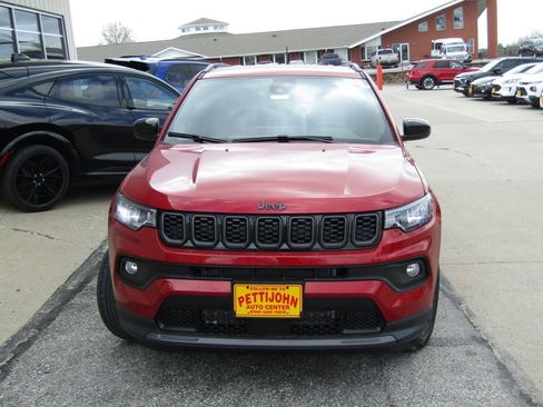 New 2026 Jeep Compass Latitude image 13
