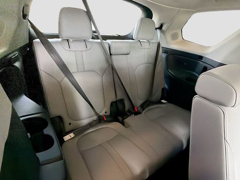 Used 2025 Honda Pilot Touring image 28