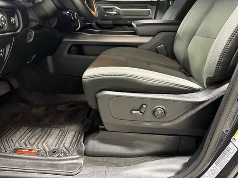 Used 2020 RAM 1500 Big Horn RWD image 17