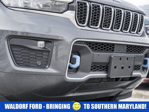 Used 2023 Jeep Grand Cherokee Overland image 16