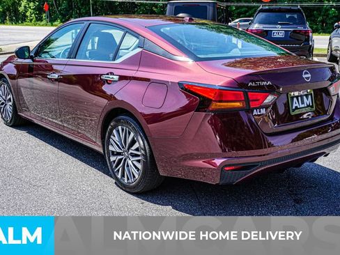 Used 2025 Nissan Altima 2.5 SV FWD image 4